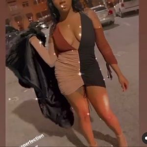 Size medium! Worn 1 time. No longer fit it! Excellent conditions